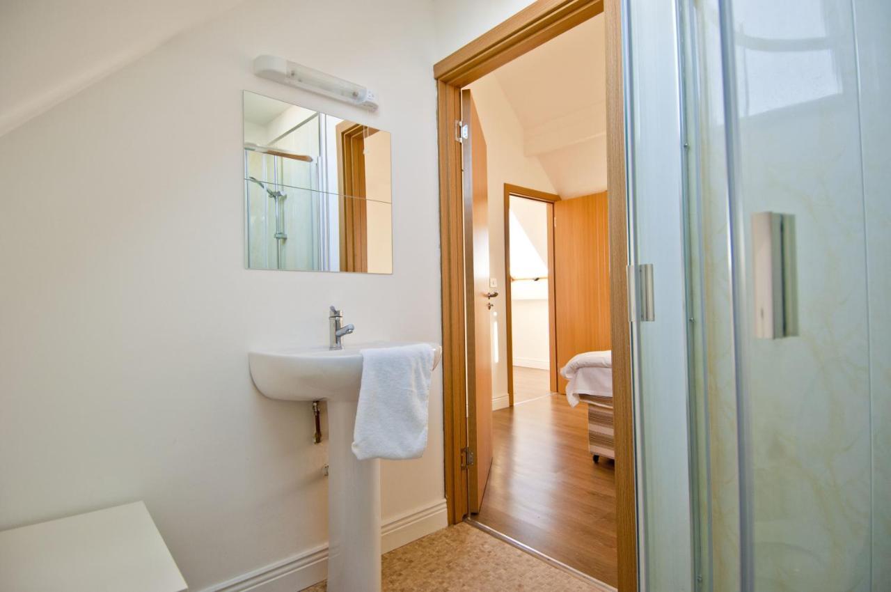 Hookless Holiday Homes Фетард-он-Си Экстерьер фото